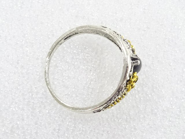  色石　指輪(28号)